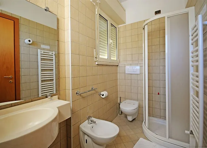 Maria 3* تْشيزيناتيكو